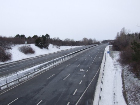 Az M7-es autópályát teljes egészében lezárták